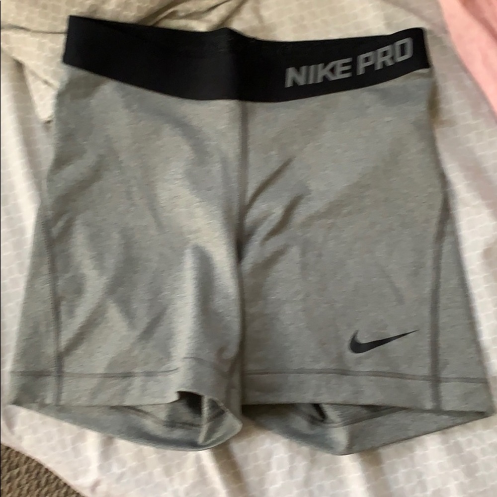 Nike Pro
